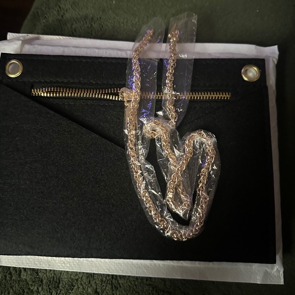 Envelope Conversion Kit with Gold Tone Chain. - Picture 1 of 6
